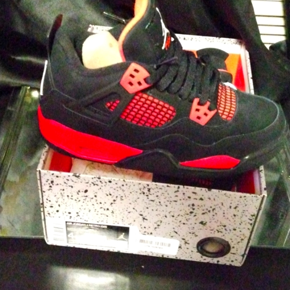 Retro Jordan 4s